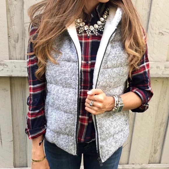 Crystal Statement Necklace - Picture 5 of 8